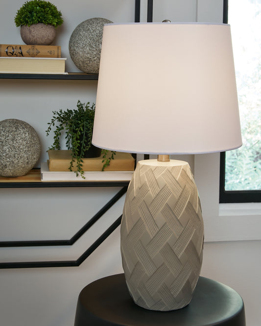 Tamner Poly Table Lamp (2/CN)